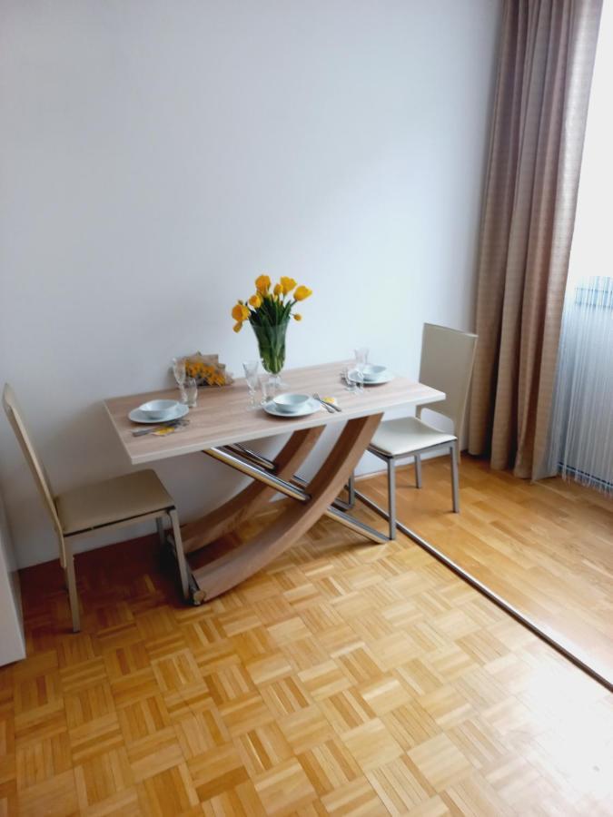 Lora Klagenfurt am Woerthersee Exterior foto